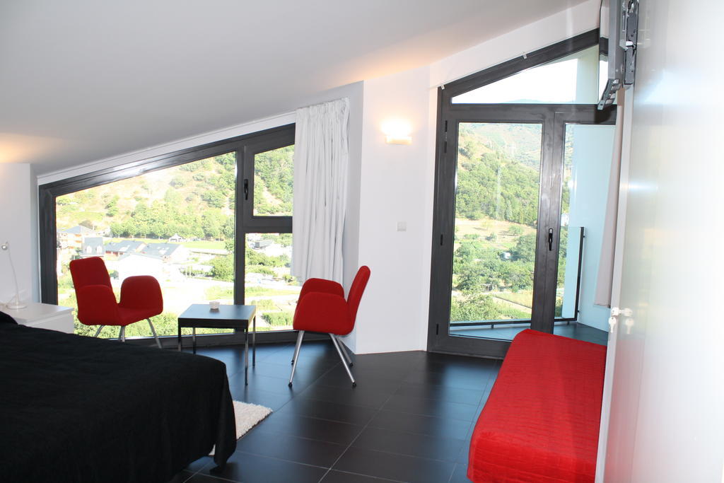 Hostal Tres Campanas Villafranca Del Bierzo Zimmer foto