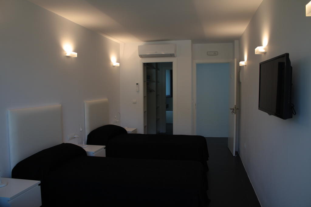 Hostal Tres Campanas Villafranca Del Bierzo Zimmer foto
