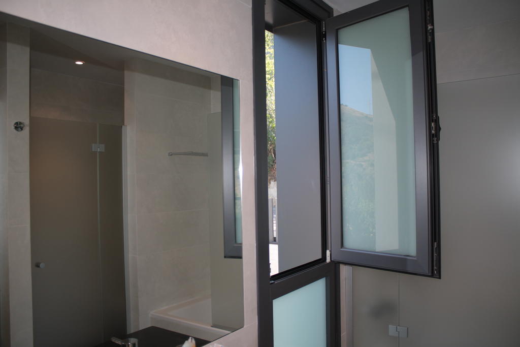Hostal Tres Campanas Villafranca Del Bierzo Zimmer foto